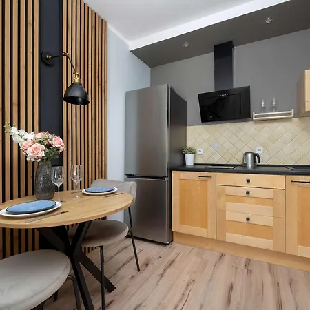 A Comfortable Near The Market Square By Renters